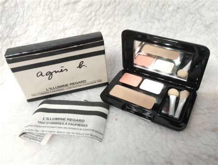 Agnes B Makeup