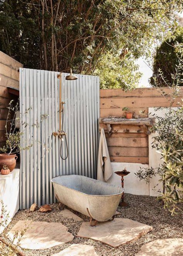 diy outdoor shower