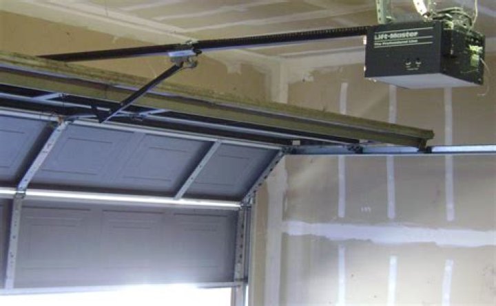 electric garage door opener