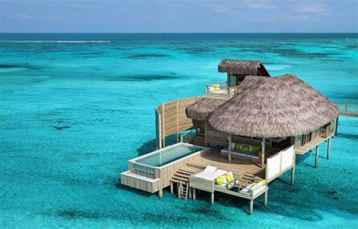 How Far Is Maldives From Florida