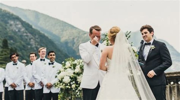 how to become a wedding officiant