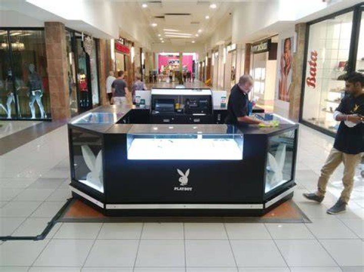 mall kiosk