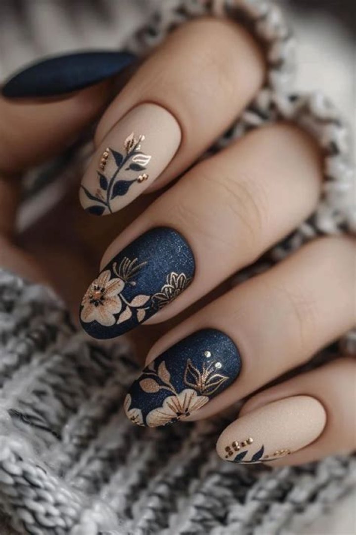 Nail arts