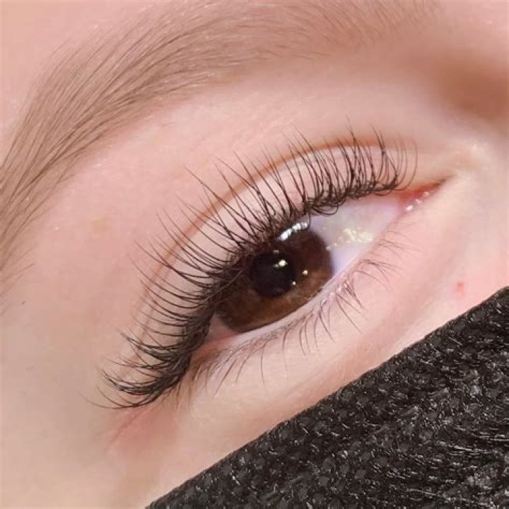 natural eye lash extensions