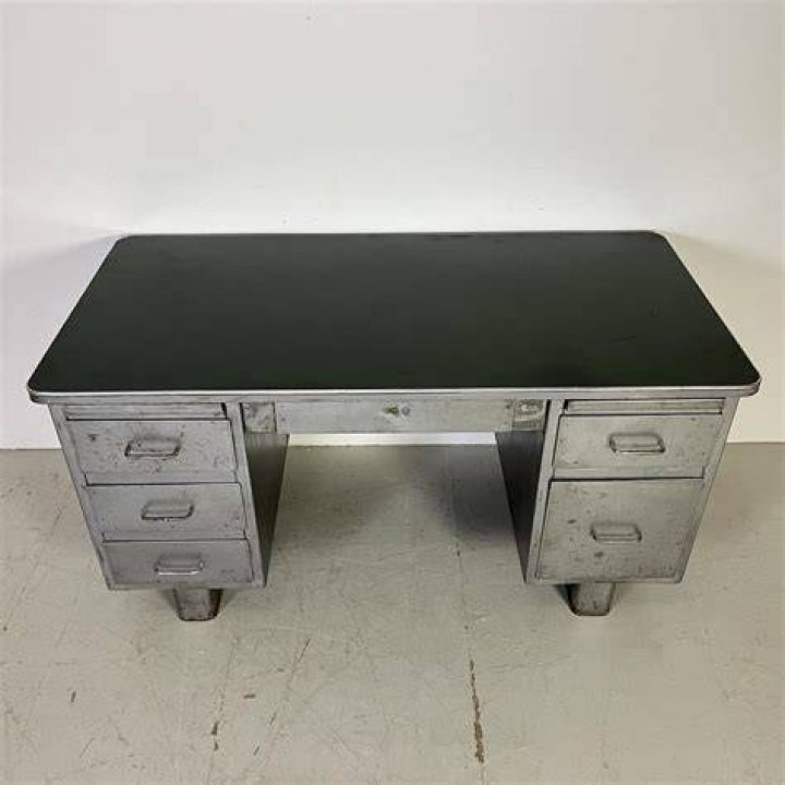 tanker desk