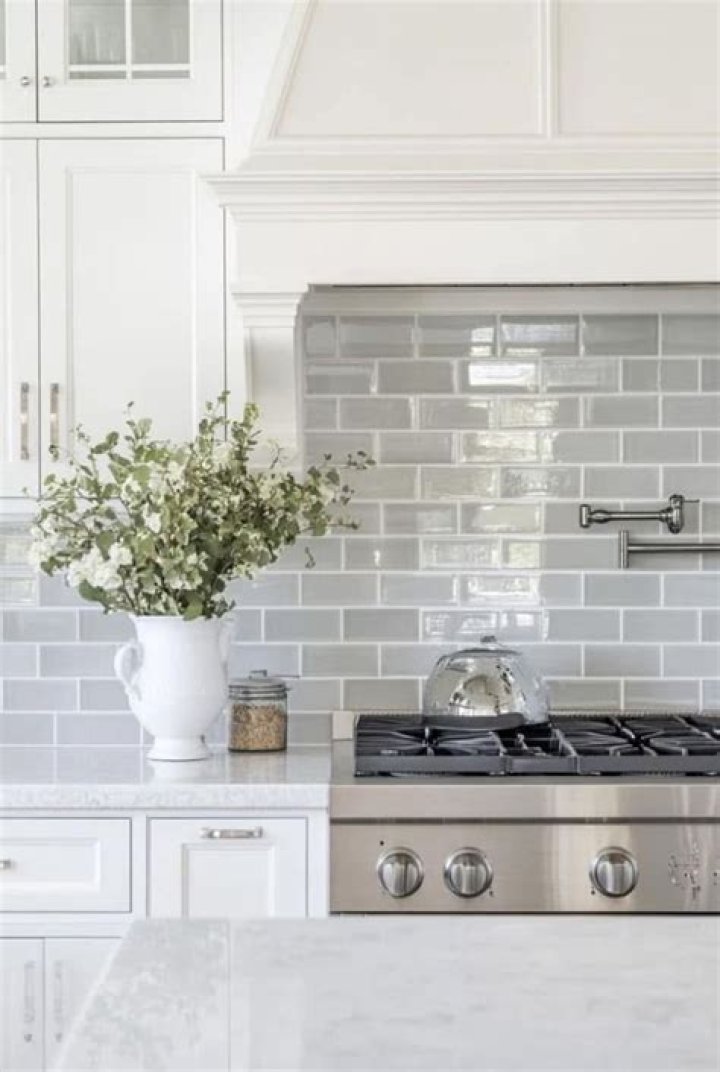 white backsplash ideas