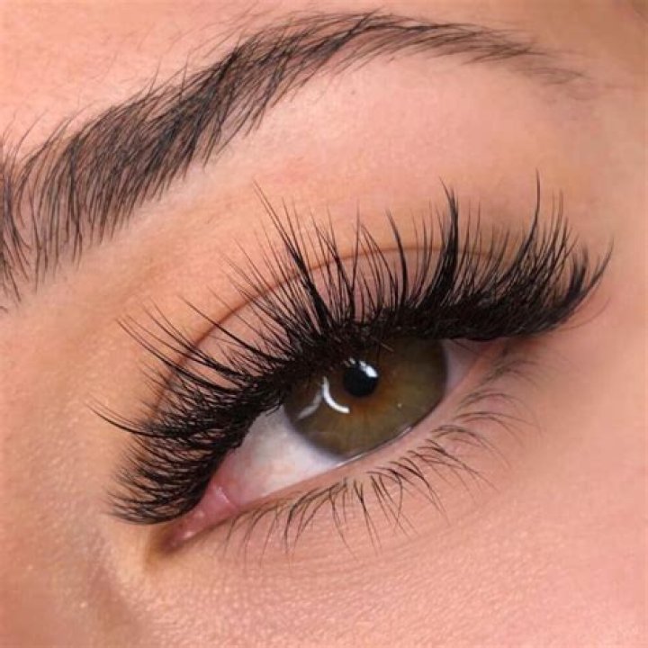 wispy natural eyelash extensions