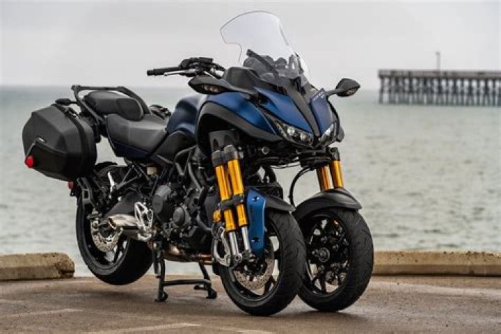 yamaha 3 wheel motorcycle